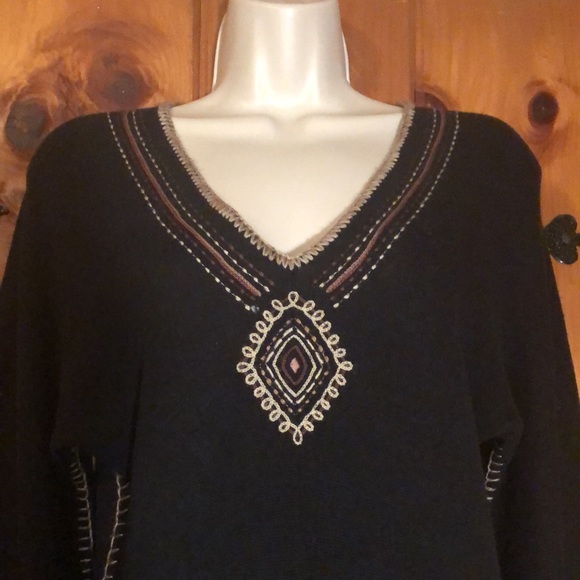 Lucky Brand Sweater - Picture 2 of 8